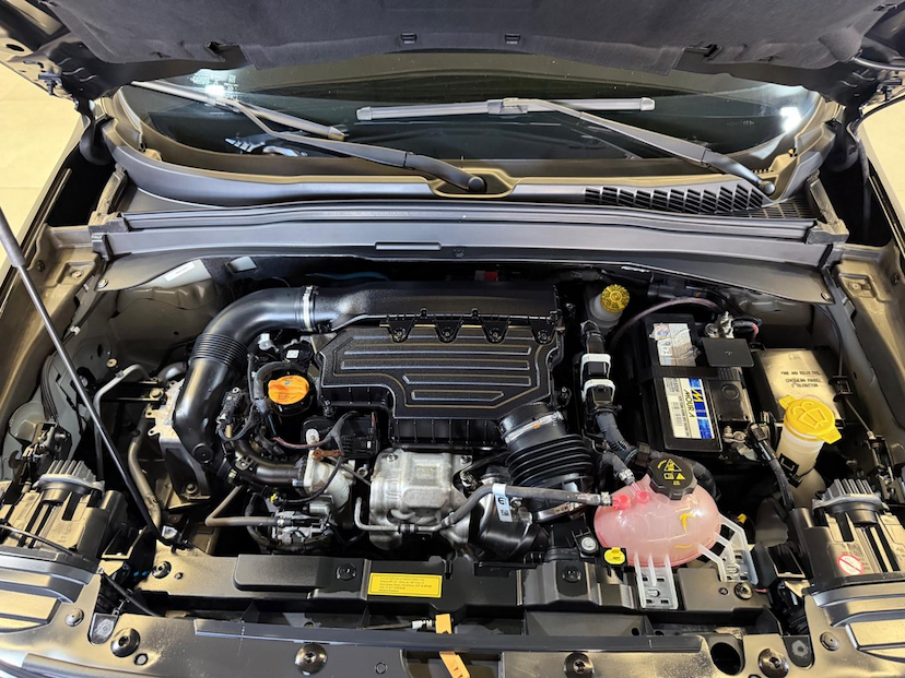 Foto do veículo JEEP RENEGADE  LONGITUDE T270 1.3 TB 4X2 FLEX AUT 2025 19.220 KM 117.900,00