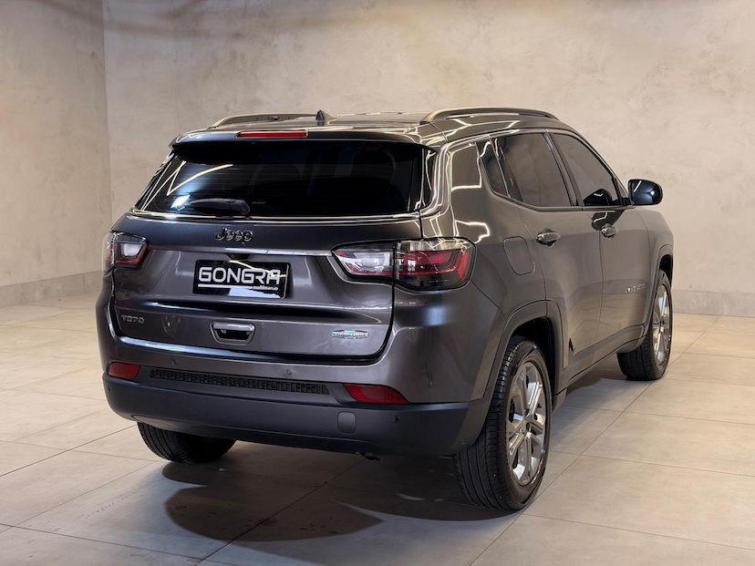 Foto do veículo JEEP COMPASS  LONG TF 2023 23.064 KM 138.900,00
