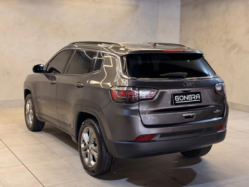 Foto do veículo JEEP COMPASS  LONG TF 2023 23.064 KM 138.900,00