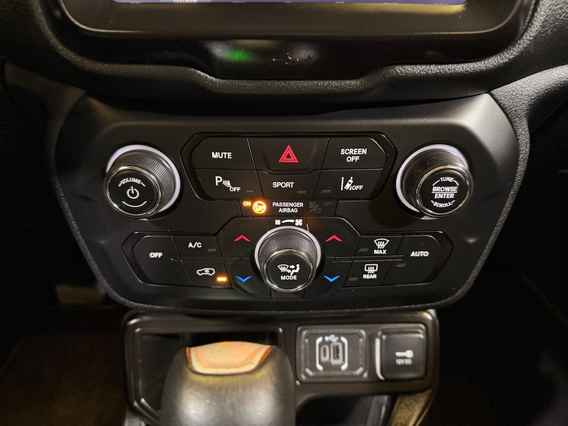 Foto do veículo JEEP RENEGADE  LGTD T270 2023 51.009 KM 104.900,00