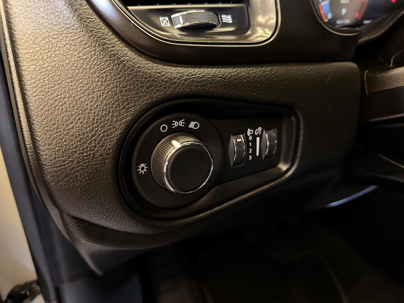 Foto do veículo JEEP RENEGADE  LGTD T270 2023 51.009 KM 104.900,00