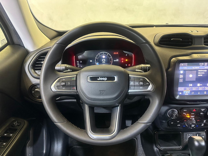 Foto do veículo JEEP RENEGADE  LGTD T270 2023 40.015 KM 105.900,00