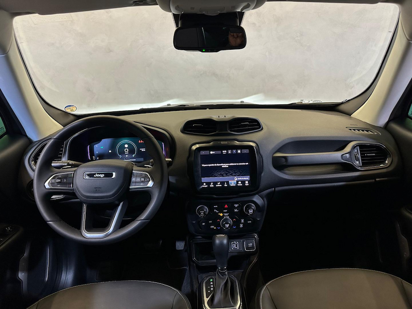 Foto do veículo JEEP RENEGADE  LGTD T270 2024 13.526 KM 119.900,00