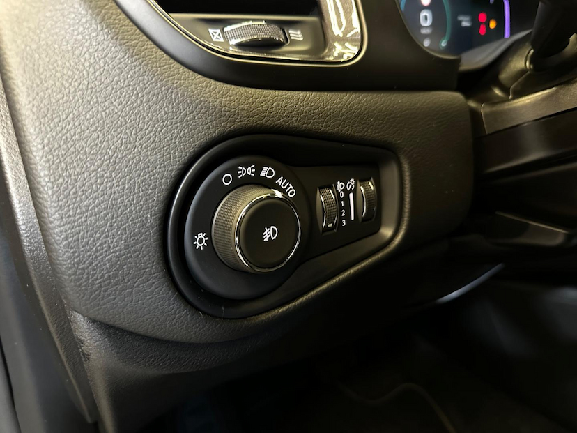 Foto do veículo JEEP RENEGADE  LGTD T270 2024 13.526 KM 119.900,00