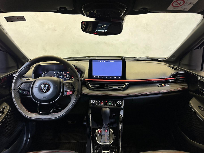 Foto do veículo FIAT FASTBACK  ABARTH 270 2025 27.180 KM 144.900,00
