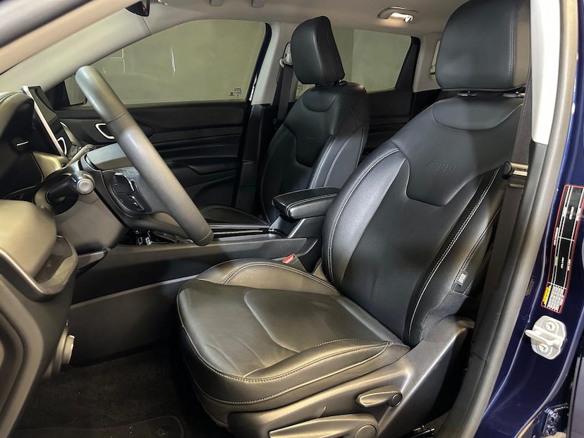 Foto do veículo JEEP COMPASS  LONG TF 2024 21.458 KM 146.900,00