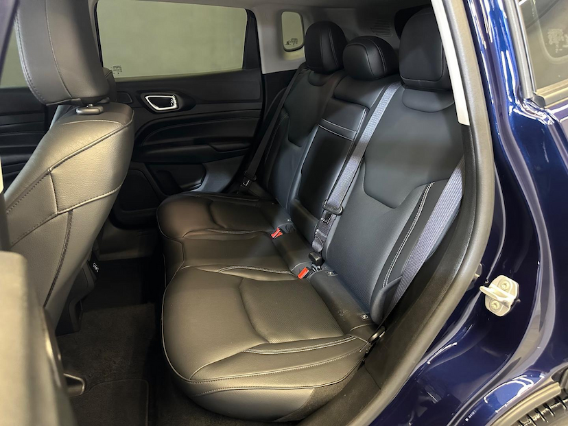 Foto do veículo JEEP COMPASS  LONG TF 2024 21.458 KM 146.900,00