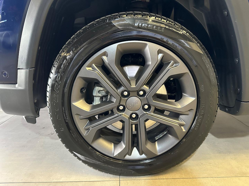 Foto do veículo JEEP COMPASS  LONG TF 2024 21.458 KM 146.900,00