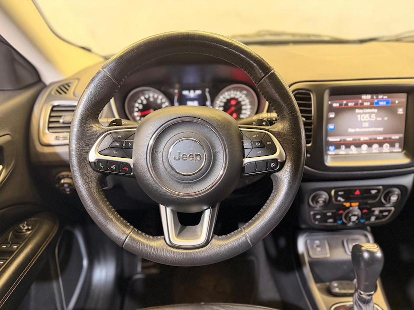 Foto do veículo JEEP COMPASS  LONGITUDE F 2017 103.469 KM 89.900,00