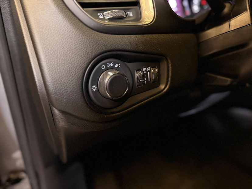 Foto do veículo JEEP RENEGADE  SPT T270 2022 19.620 KM 102.900,00