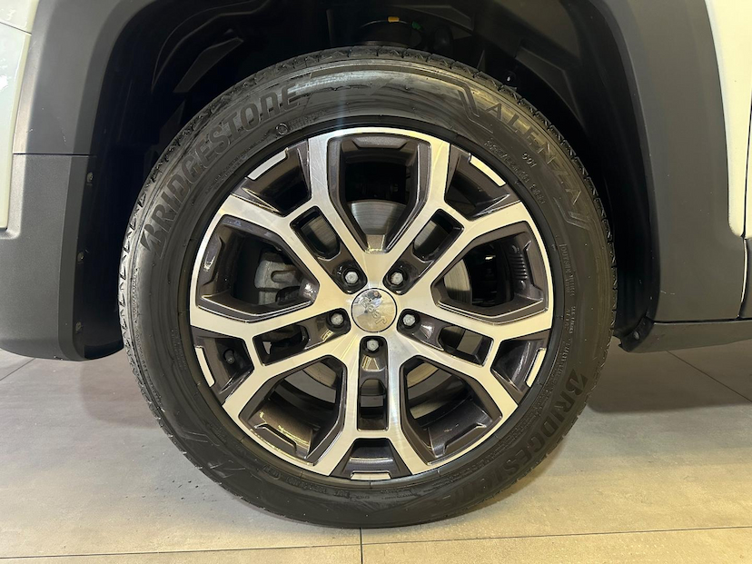 Foto do veículo JEEP RENEGADE  LGTD T270 2023 39.947 KM 106.900,00