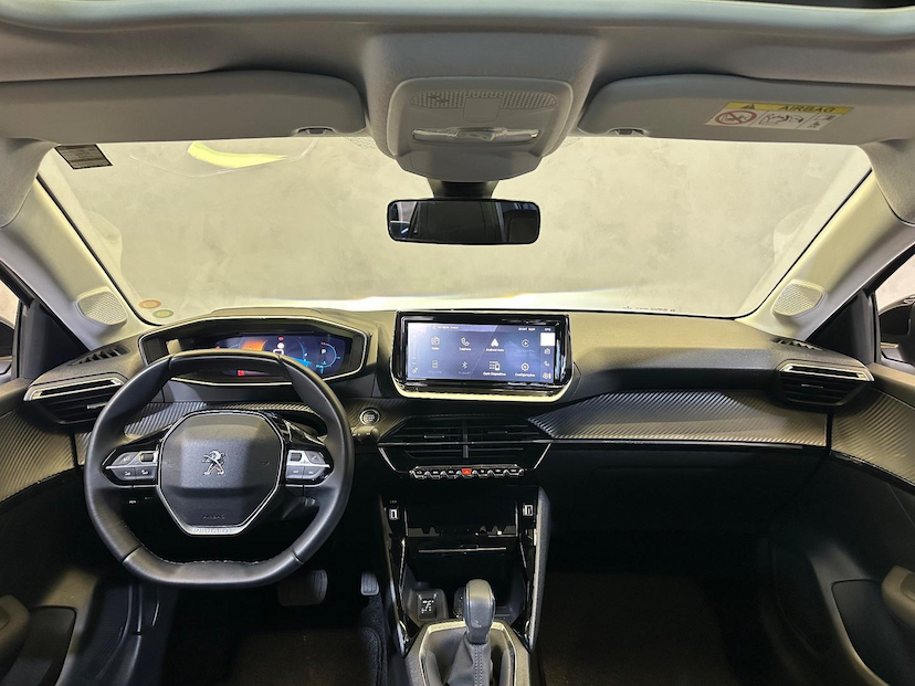 Foto do veículo PEUGEOT 208  1.6 GRIFFE 16V FLEX 4P AUTOMATICO 2023 28.570 KM 92.900,00