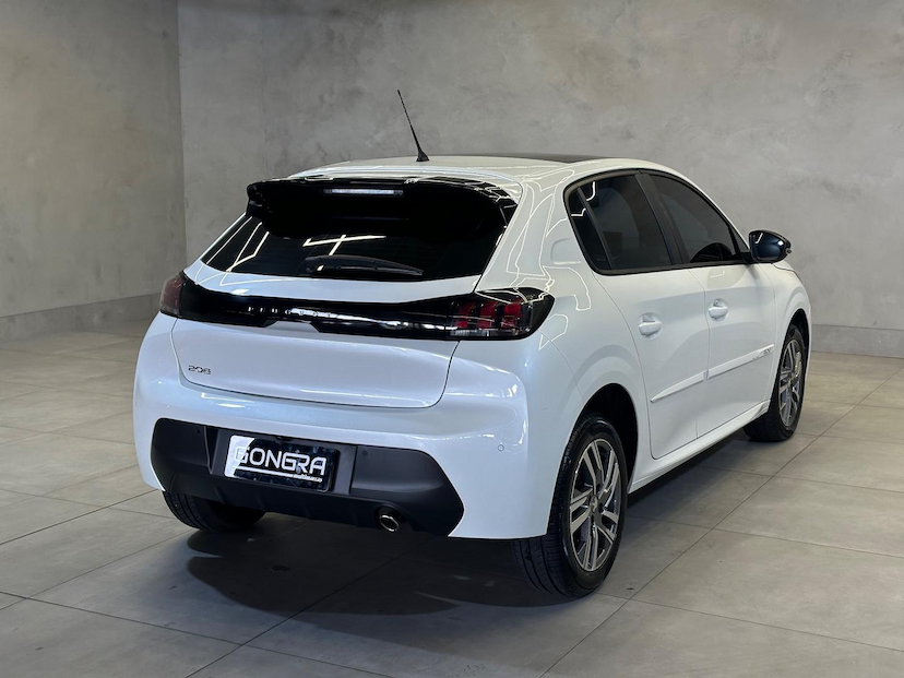 Foto do veículo PEUGEOT 208  1.6 GRIFFE 16V FLEX 4P AUTOMATICO 2023 28.570 KM 92.900,00