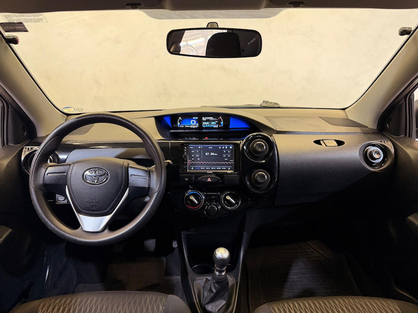 Foto do veículo TOYOTA ETIOS  HB X 13L MT 2018 94.027 KM 58.900,00