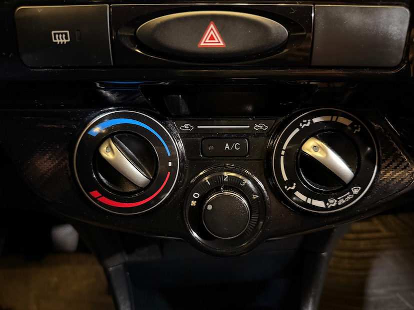 Foto do veículo TOYOTA ETIOS  HB X 13L MT 2018 94.027 KM 58.900,00