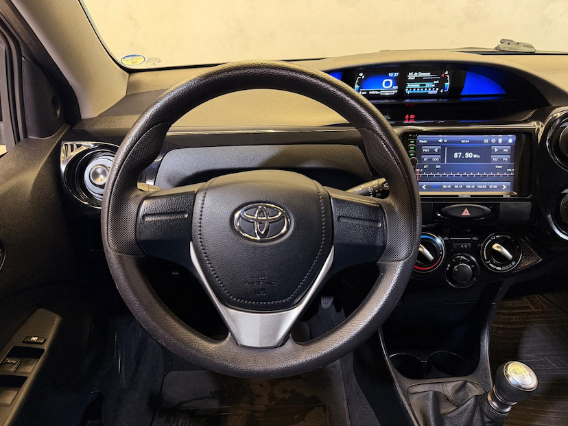 Foto do veículo TOYOTA ETIOS  HB X 13L MT 2018 94.027 KM 58.900,00