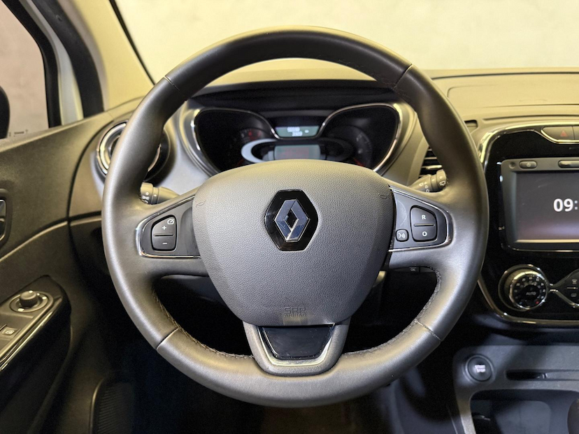 Foto do veículo RENAULT CAPTUR  INTEN 20A 2019 56.500 KM 74.900,00