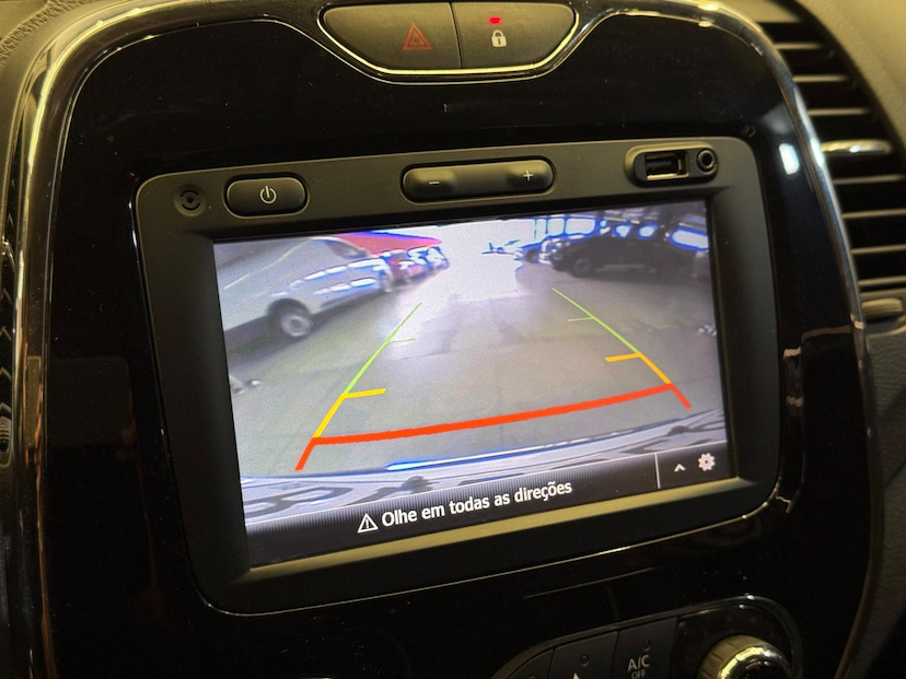 Foto do veículo RENAULT CAPTUR  INTEN 20A 2019 56.500 KM 74.900,00