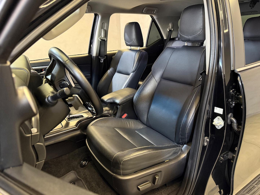 Foto do veículo TOYOTA HILUX  SW4 SRX 4X4 2.8 TDI 16V DIES. AUT. 2021 101.360 KM 279.900,00