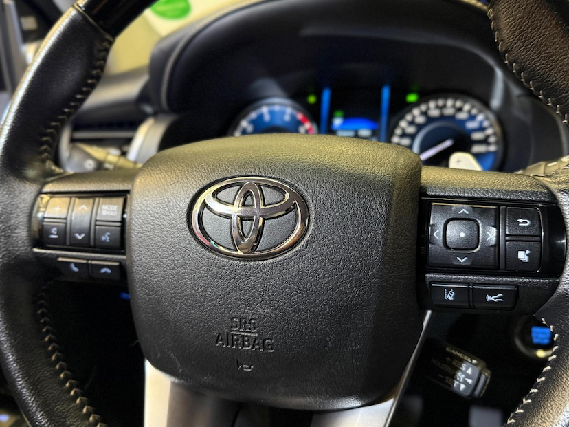 Foto do veículo TOYOTA HILUX  SW4 SRX 4X4 2.8 TDI 16V DIES. AUT. 2021 101.360 KM 279.900,00