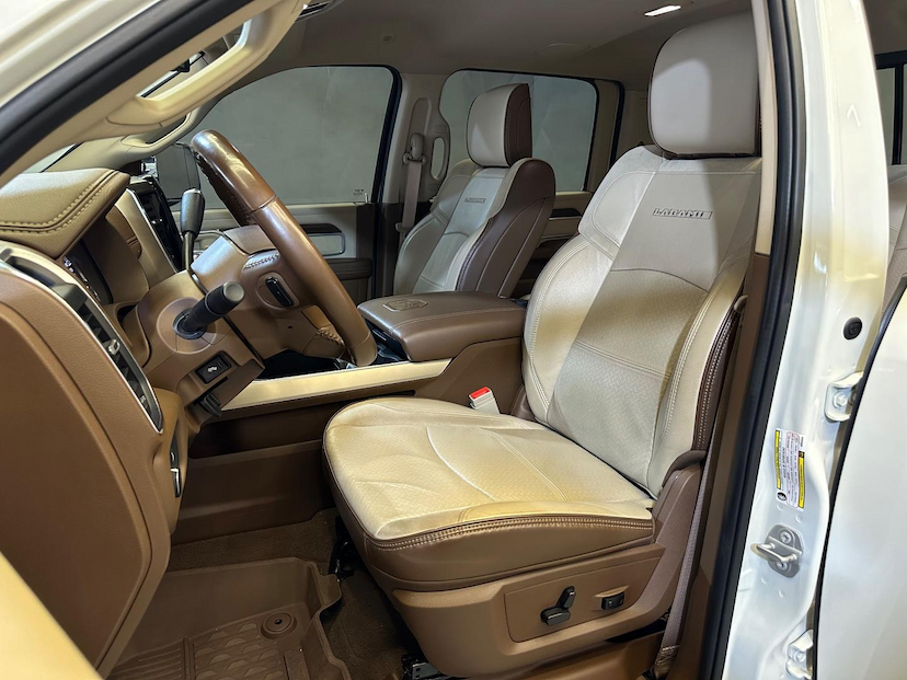 Foto do veículo RAM 3500  LARAMIE 6.7D 2022 24.190 KM 369.900,00