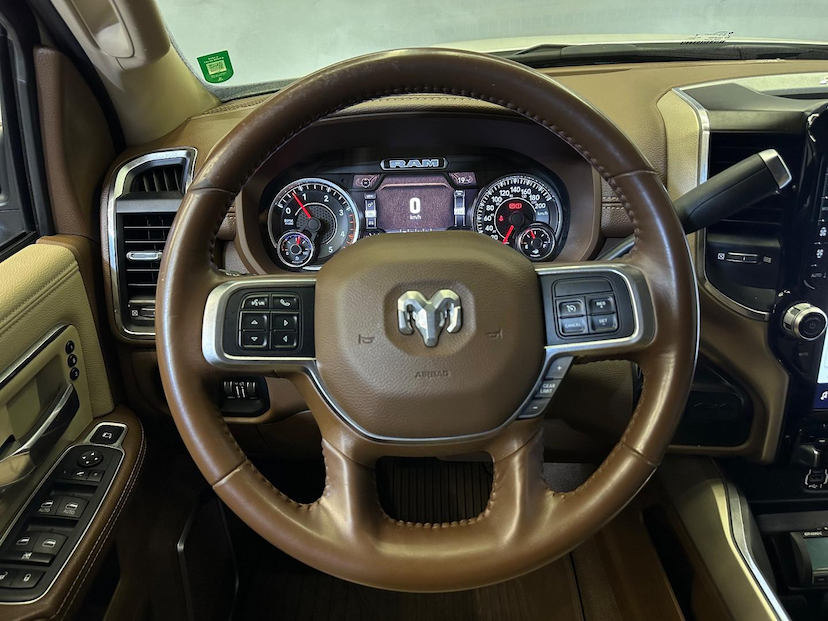 Foto do veículo RAM 3500  LARAMIE 6.7D 2022 24.190 KM 369.900,00