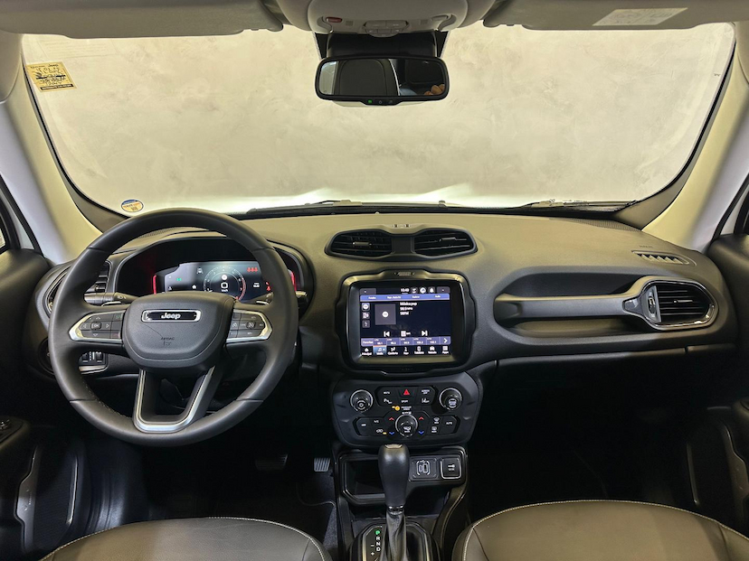 Foto do veículo JEEP RENEGADE  SAHARA 2025 11.265 KM 145.900,00