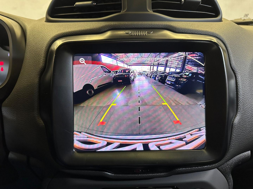 Foto do veículo JEEP RENEGADE  SAHARA 2025 11.265 KM 145.900,00