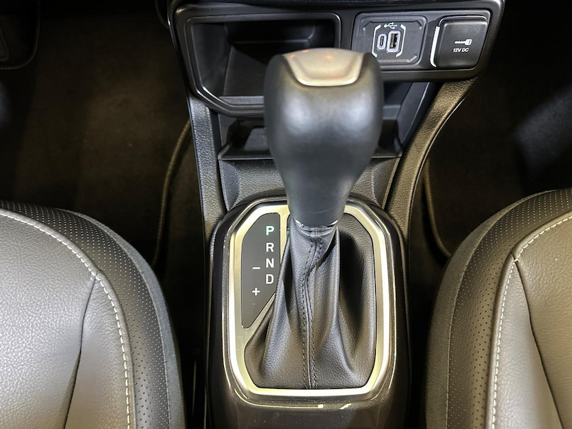 Foto do veículo JEEP RENEGADE  SAHARA 2025 11.265 KM 145.900,00