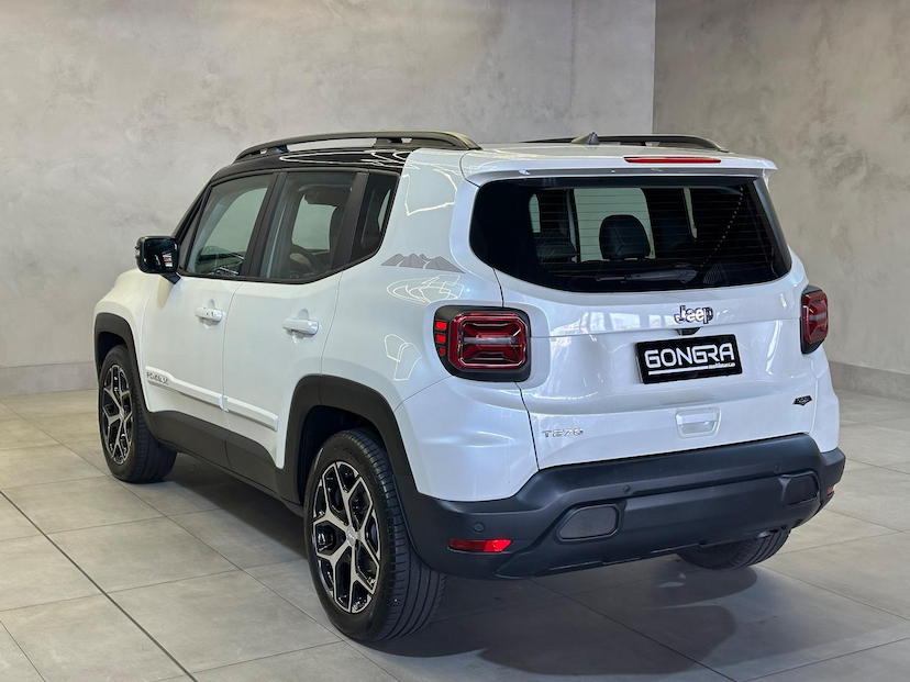 Foto do veículo JEEP RENEGADE  SAHARA 2025 11.265 KM 145.900,00