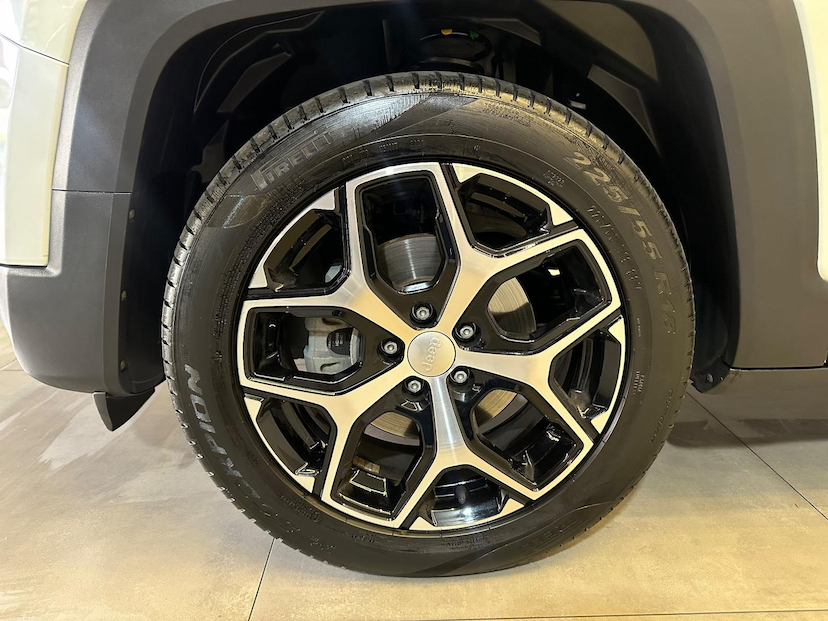 Foto do veículo JEEP RENEGADE  SAHARA 2025 11.265 KM 145.900,00
