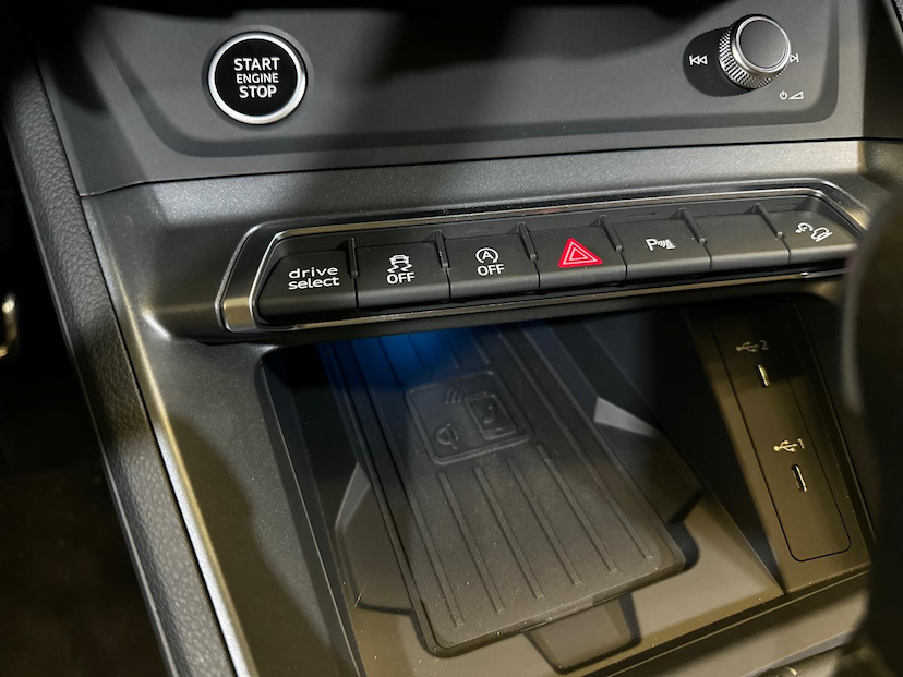 Foto do veículo AUDI Q3  2.0 TFSI 2025 124 KM 325.900,00