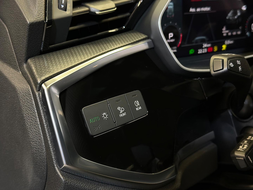 Foto do veículo AUDI Q3  2.0 TFSI 2025 124 KM 325.900,00