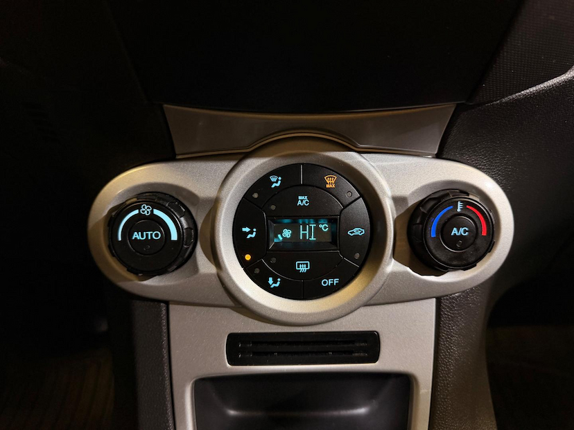 Foto do veículo FORD FIESTA  16SEL 2017 79.297 KM 54.900,00