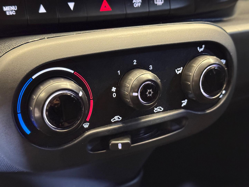 Foto do veículo FIAT MOBI  TREKKING 1.0MT 2025 3.963 KM 71.900,00