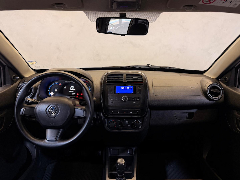 Foto do veículo RENAULT KWID  ZEN 2 2024 34.876 KM 56.900,00