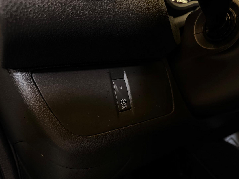 Foto do veículo RENAULT KWID  ZEN 2 2024 34.876 KM 56.900,00