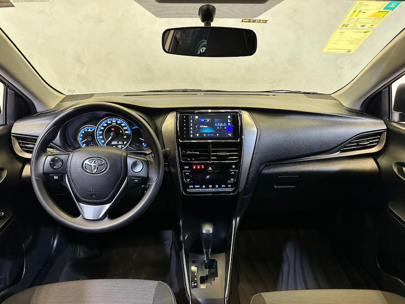 Foto do veículo TOYOTA YARIS  SEDAN 1.5 XL 2025 13.674 KM 105.900,00