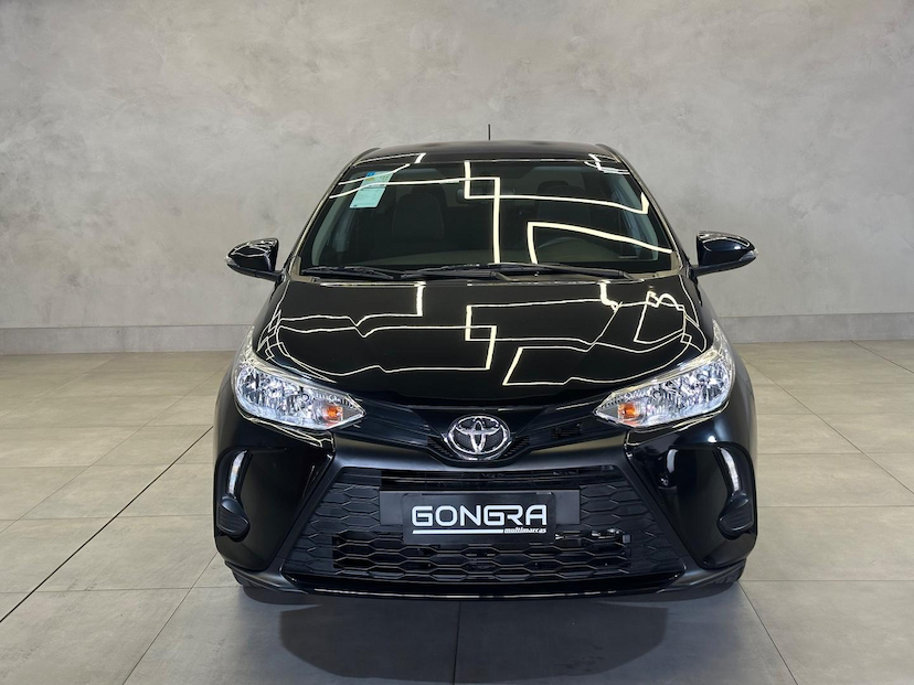 Foto do veículo TOYOTA YARIS  SEDAN 1.5 XL 2025 13.674 KM 105.900,00