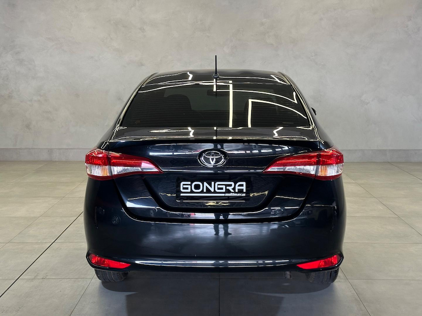 Foto do veículo TOYOTA YARIS  SEDAN 1.5 XL 2025 13.674 KM 105.900,00
