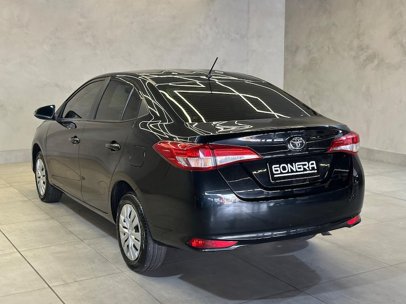 Foto do veículo TOYOTA YARIS  SEDAN 1.5 XL 2025 13.674 KM 105.900,00
