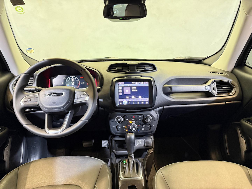 Foto do veículo JEEP RENEGADE  LGTD T270 2024 24.715 KM 118.900,00