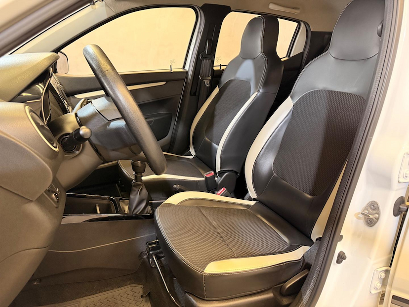 Foto do veículo RENAULT KWID  INTENS 10MT 2021 44.600 KM 46.900,00