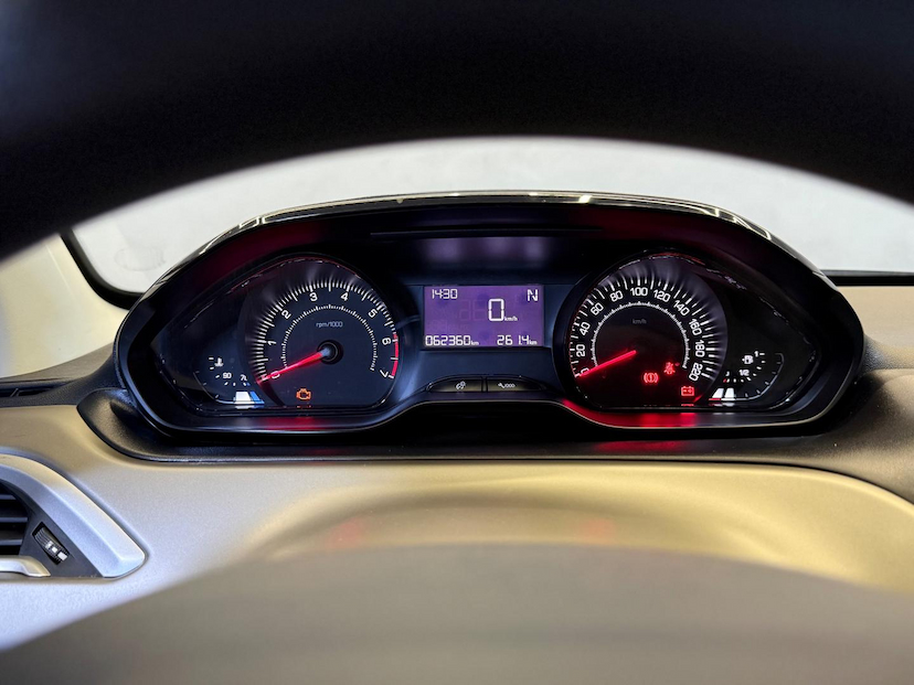 Foto do veículo PEUGEOT 2008  ALLURE PK 2022 62.282 KM 71.900,00
