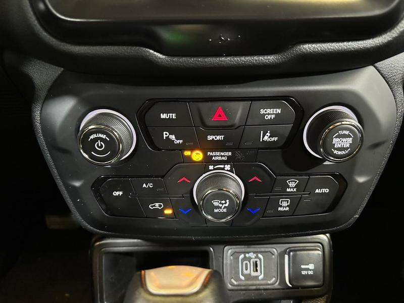 Foto do veículo JEEP RENEGADE  LGTD T270 2023 41.093 KM 105.900,00