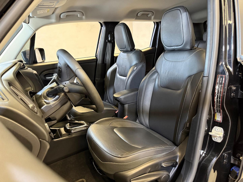 Foto do veículo JEEP RENEGADE  LGTD T270 2024 18.040 KM 114.900,00