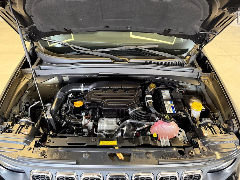 Foto do veículo JEEP RENEGADE  LGTD T270 2024 18.040 KM 114.900,00