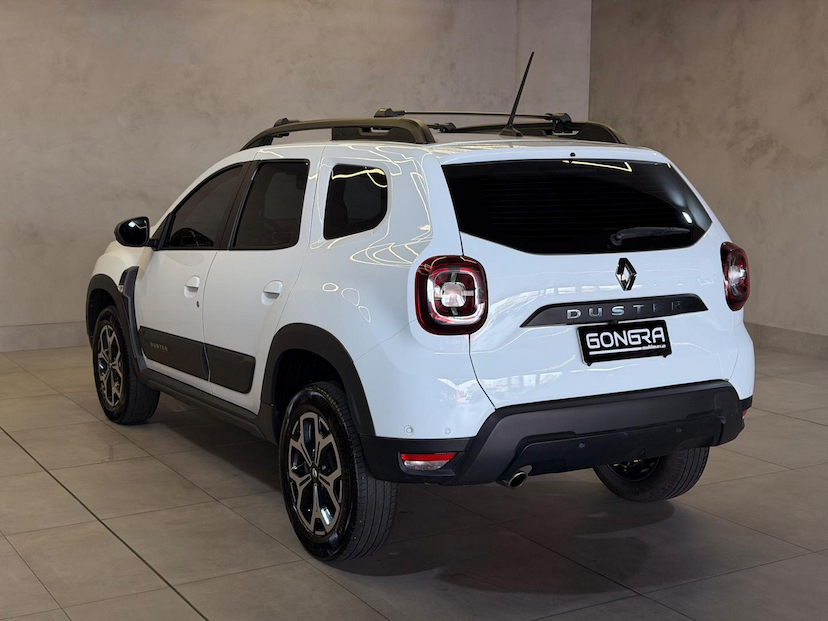 Foto do veículo RENAULT DUSTER  ICO16 CVT 2023 54.000 KM 99.900,00