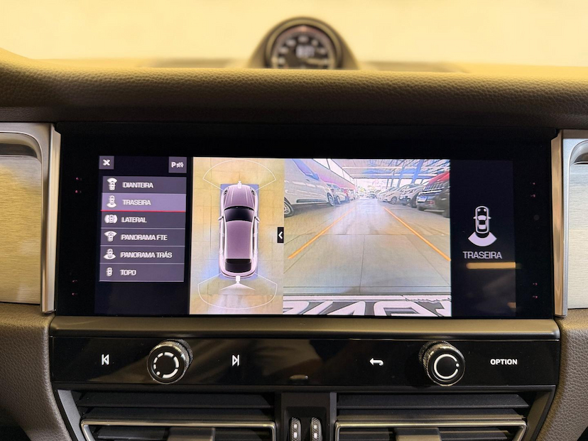Foto do veículo PORSCHE MACAN  2.0 TURBO 2022 37.100 KM 419.900,00