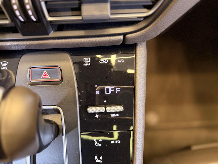 Foto do veículo PORSCHE MACAN  2.0 TURBO 2022 37.100 KM 419.900,00